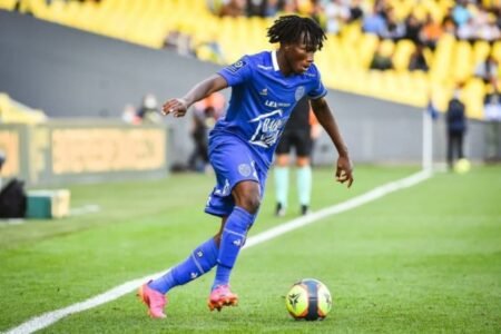 Football : Issa Kaboré en partance pour Wrexham Football : Issa Kaboré en partance pour Wrexham