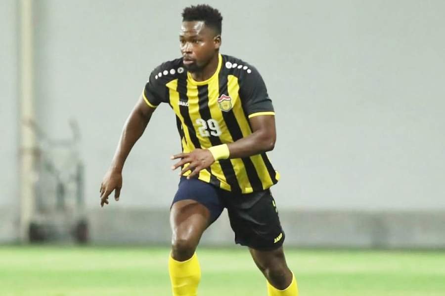 Soumaila Ouattara nouveau pilier défensif d’Al Kahrabaa Soumaila Ouattara nouveau pilier défensif d’Al Kahrabaa