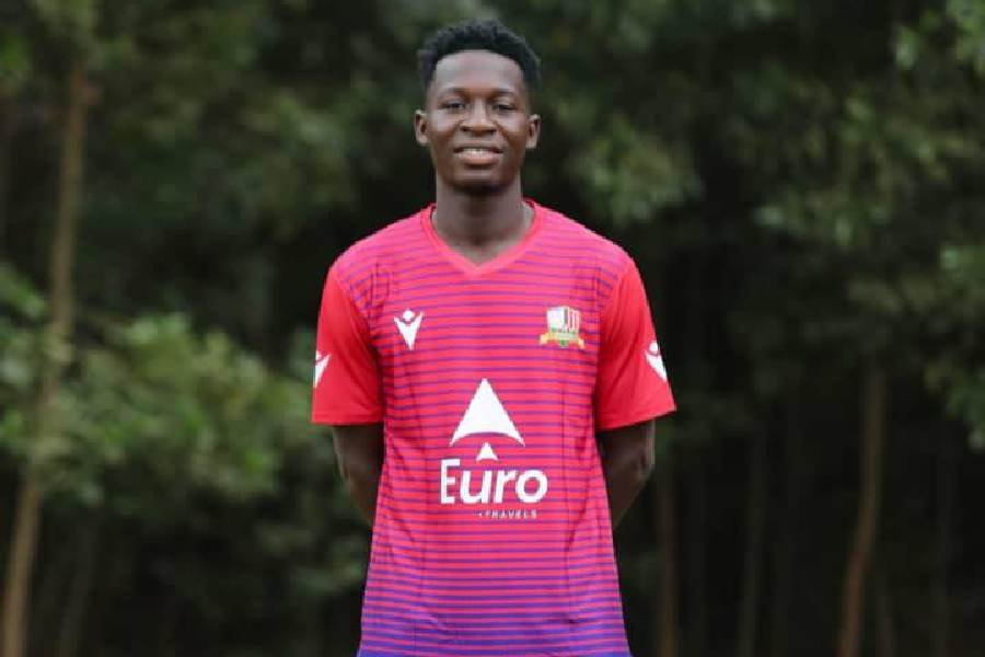 Jonathan Niamou quitte l’Awoa FC pour s’engager avec les VC Warriors Jonathan Niamou quitte l’Awoa FC pour s’engager avec les VC Warriors