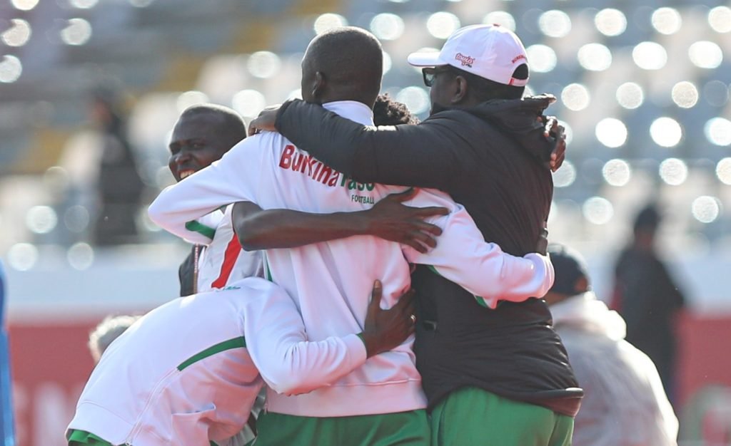 Burkina Faso VS Côte d’Ivoire : « Si jouer la finale doit passer par la Côte d’Ivoire, on le fera » (Brama Traoré) Burkina Faso VS Côte d’Ivoire : « Si jouer la finale doit passer par la Côte d’Ivoire, on le fera » (Brama Traoré)